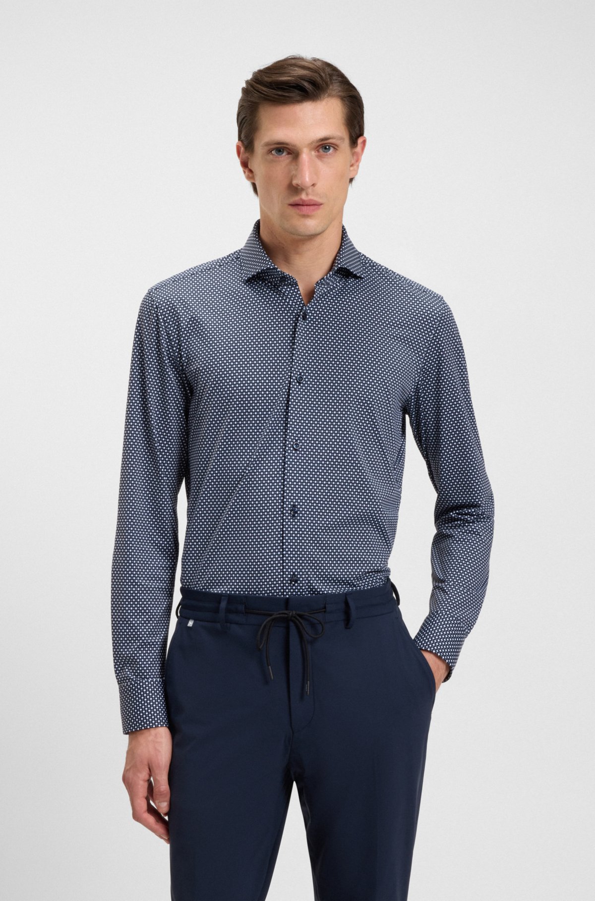 Camisa ajustada estampada en jersey de alta elasticidad fabricado en Italia