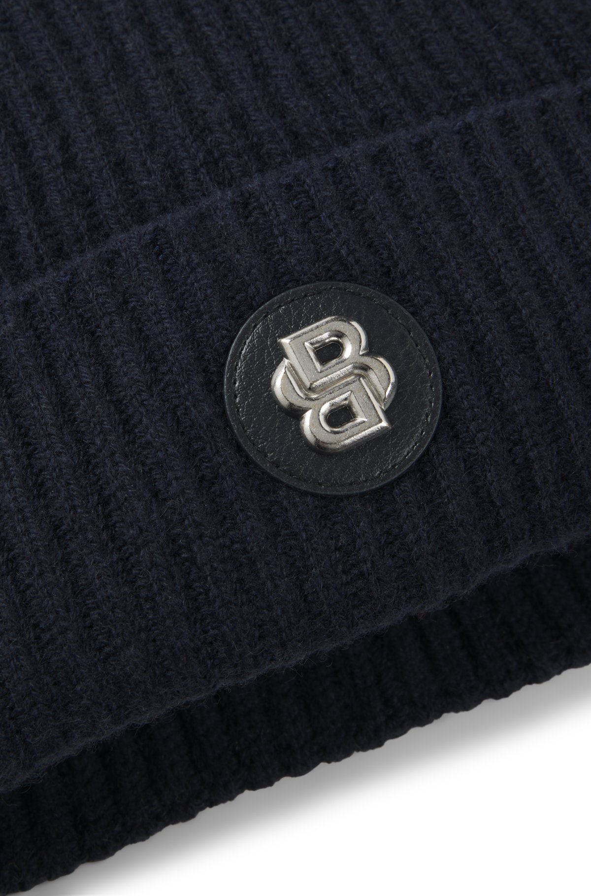 Gorro de lana y cashmere con monograma Double B