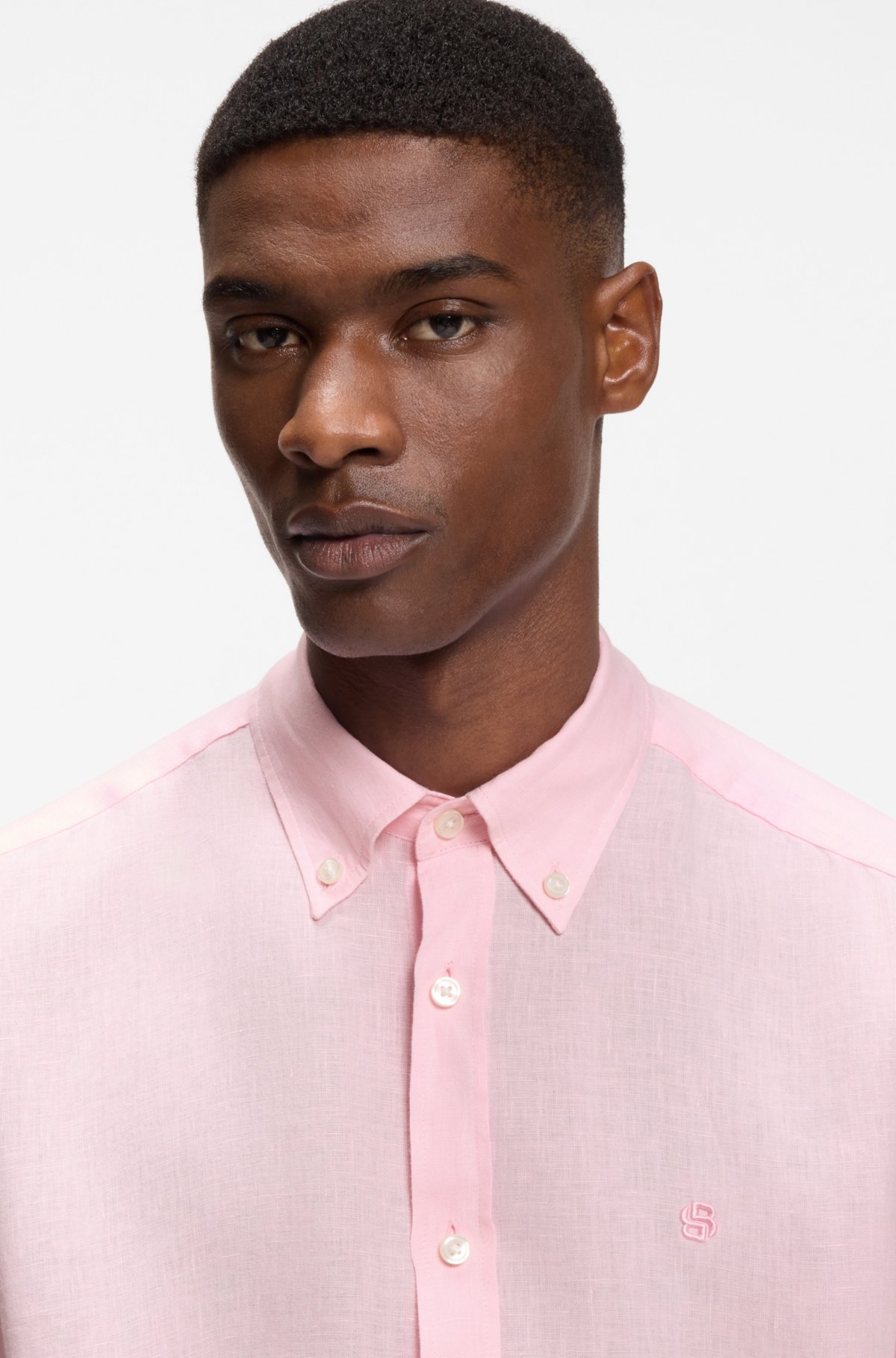 Camisa de corte regular en lino