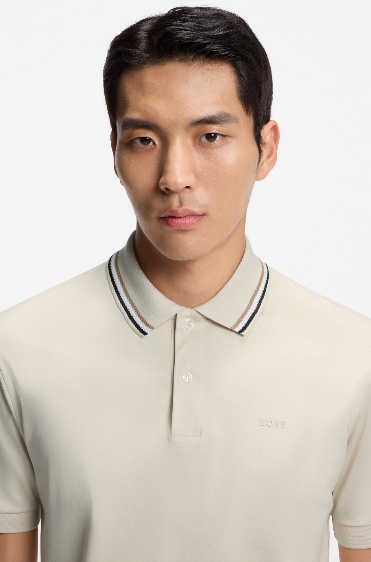 Camiseta polo ajustada con cuello rayado en algodón con logotipo