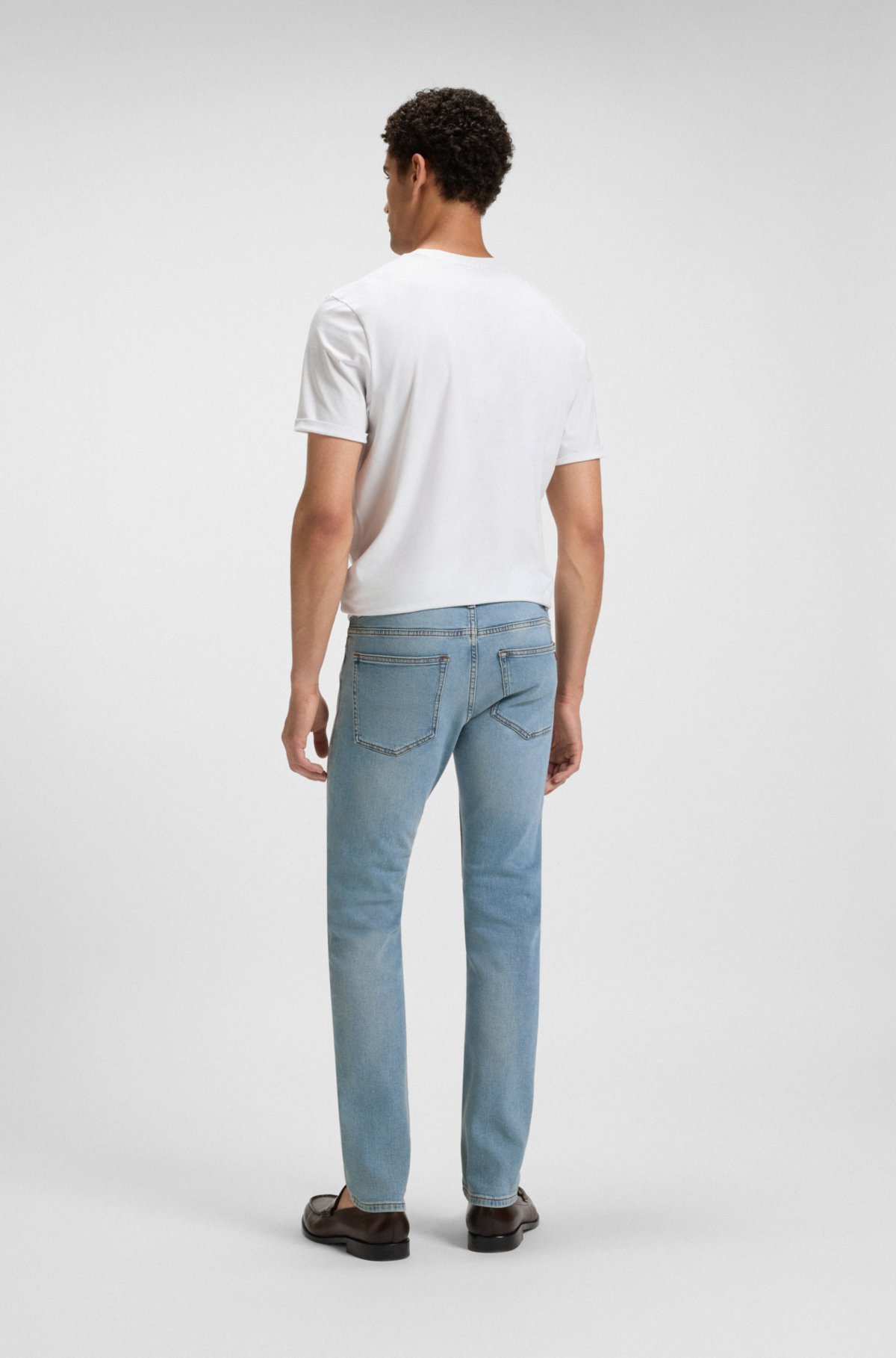 Pantalones vaqueros ajustados de Delaware en denim elástico azul confort
