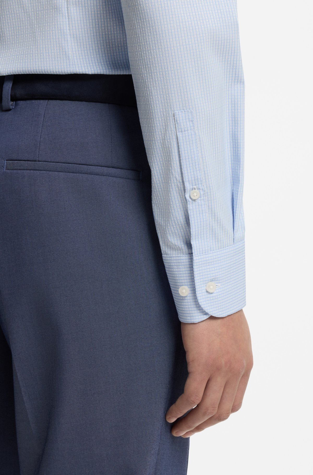Camisa entallada con cuadros en tejido elástico de rendimiento