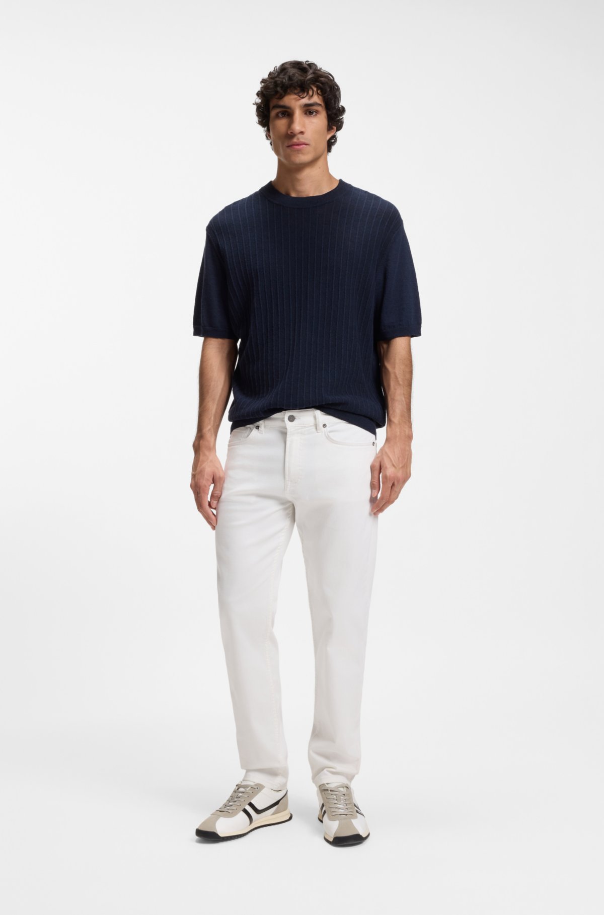 Pantalones vaqueros de corte regular de Maine en denim blanco soft-motion