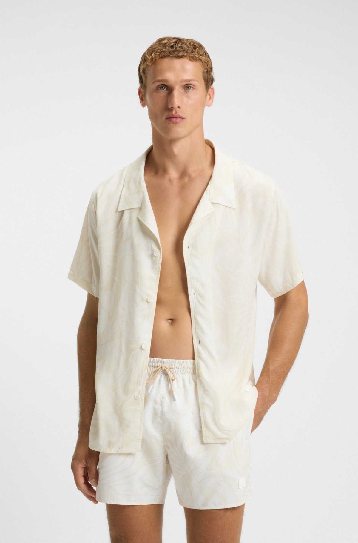 Camisa de corte recto con estampado integral