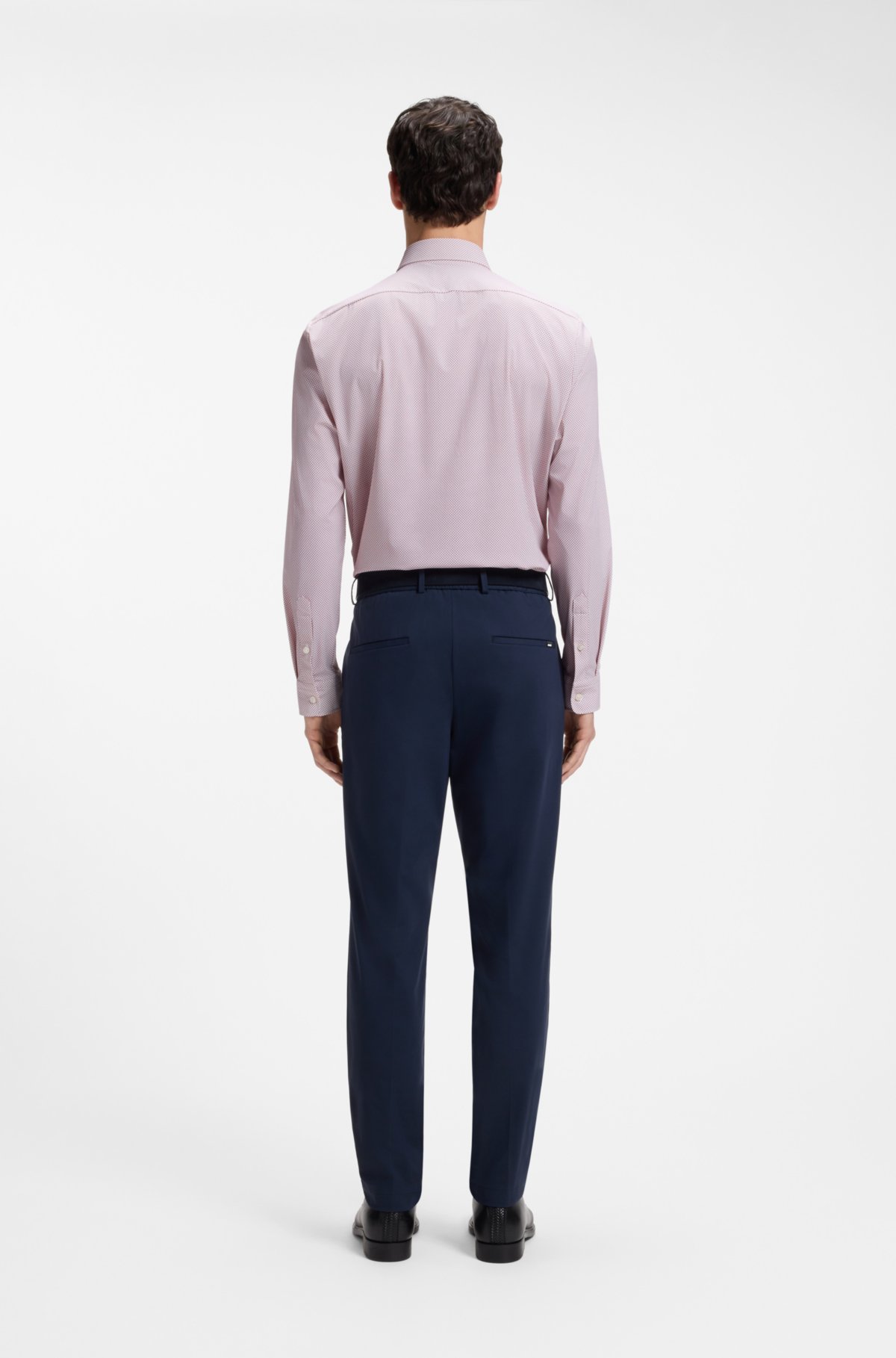 Camisa estampada de corte regular en tejido elástico de rendimiento