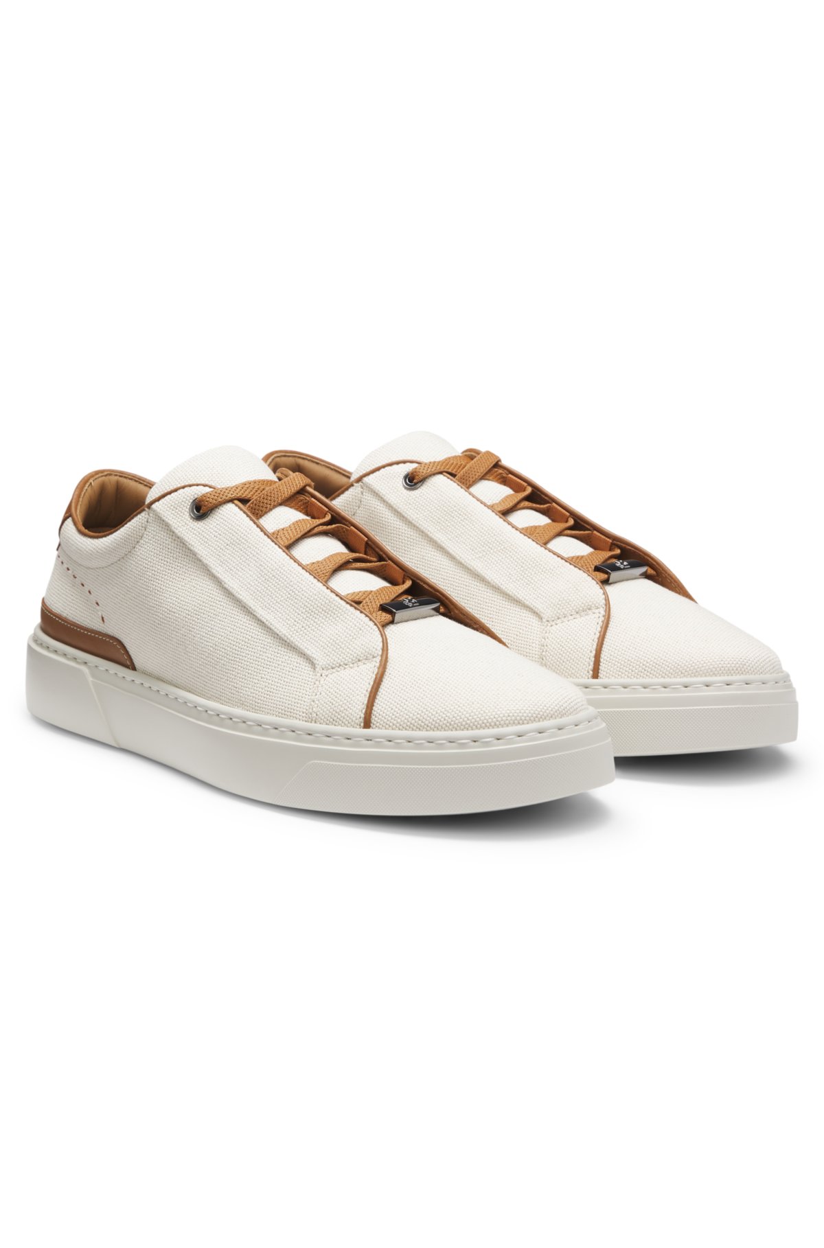 Zapatillas Gary con remaches de cuero