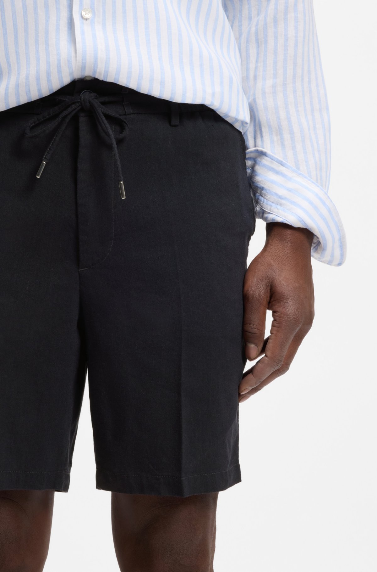 Pantalones cortos de mezcla de lino con corte moderno