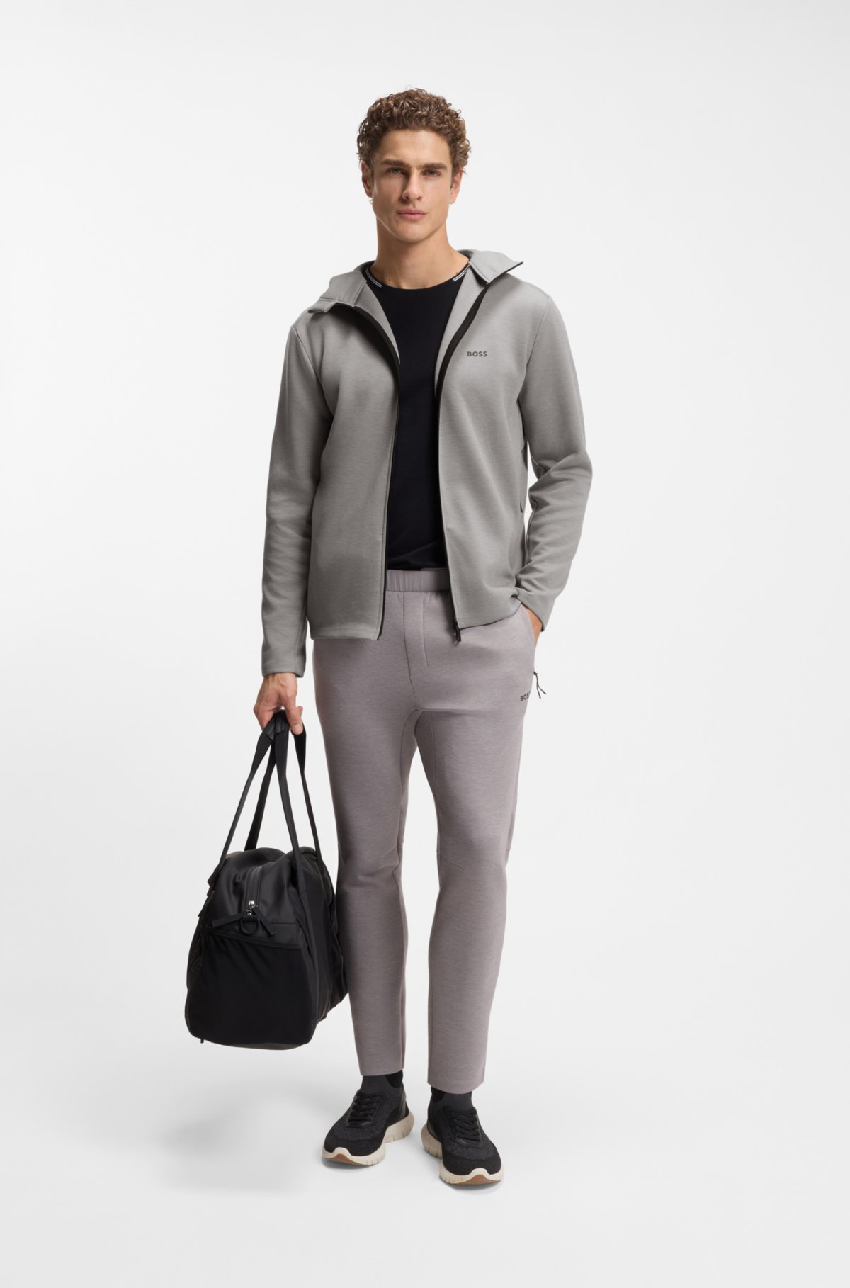 Sudadera con cremallera y detalles reflectantes con control de olores