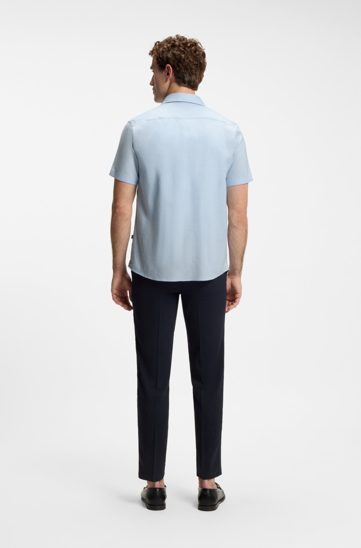 Camisa ajustada de lino elastizado