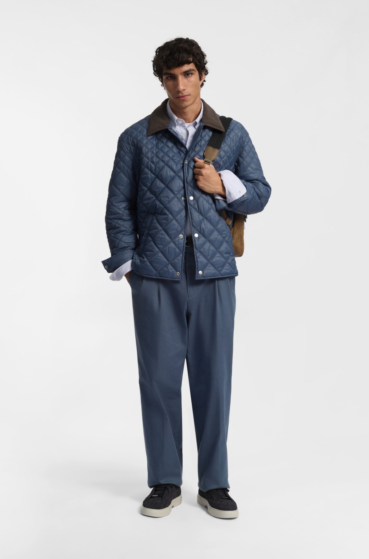 Pantalones de corte entallado en tela twill de algodón elástico