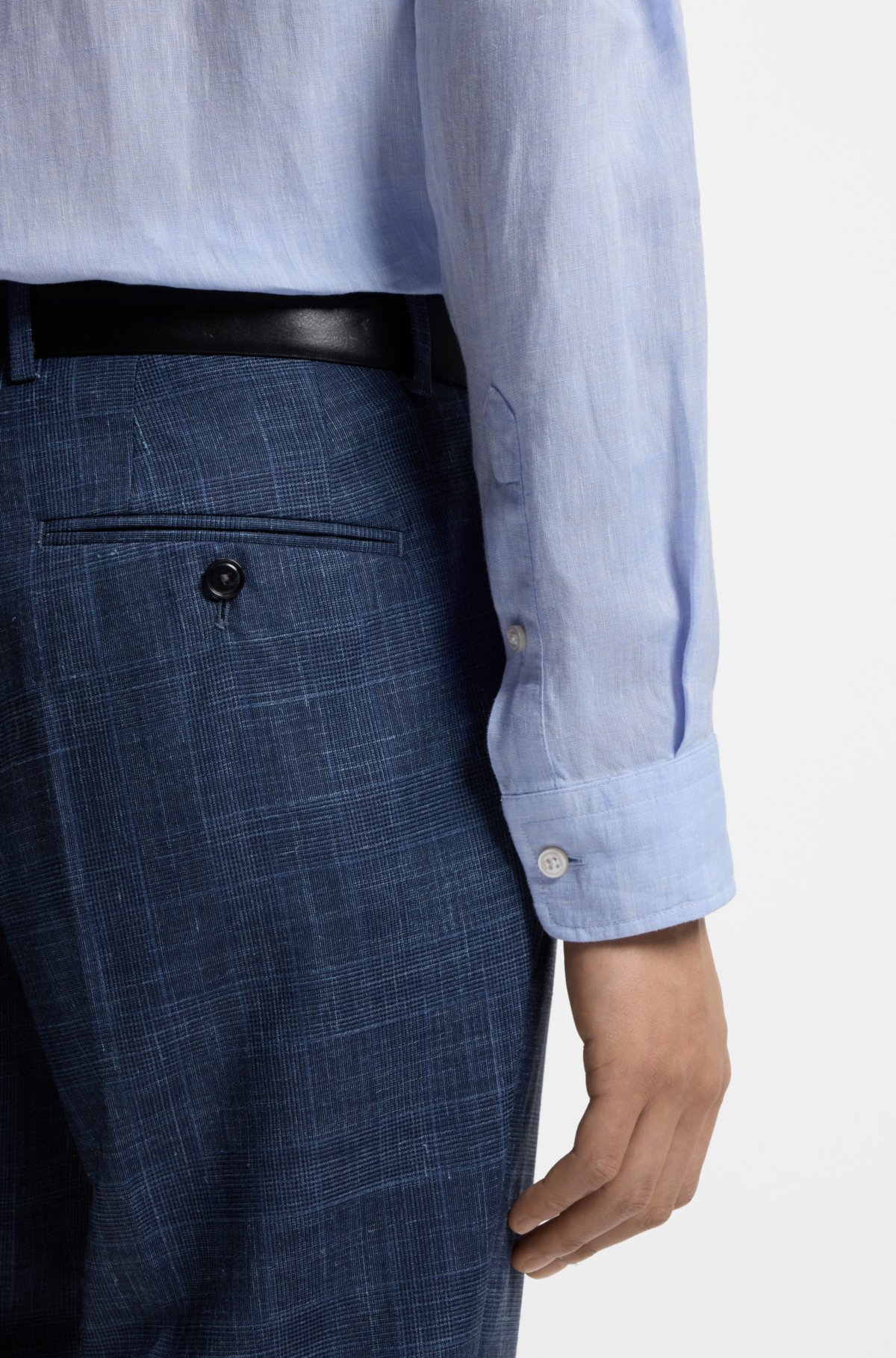 Camisa de corte regular en lino lavado