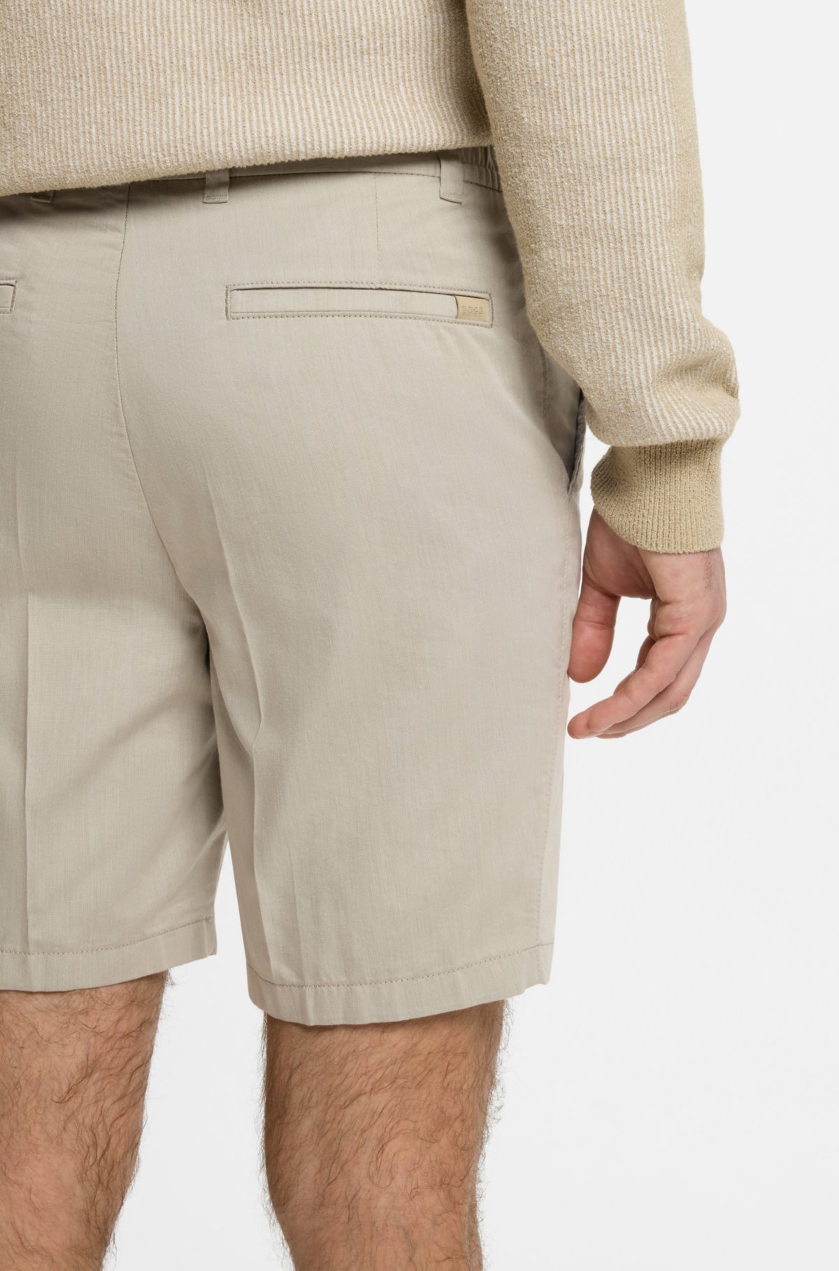 Pantalones cortos de algodón elástico con corte moderno