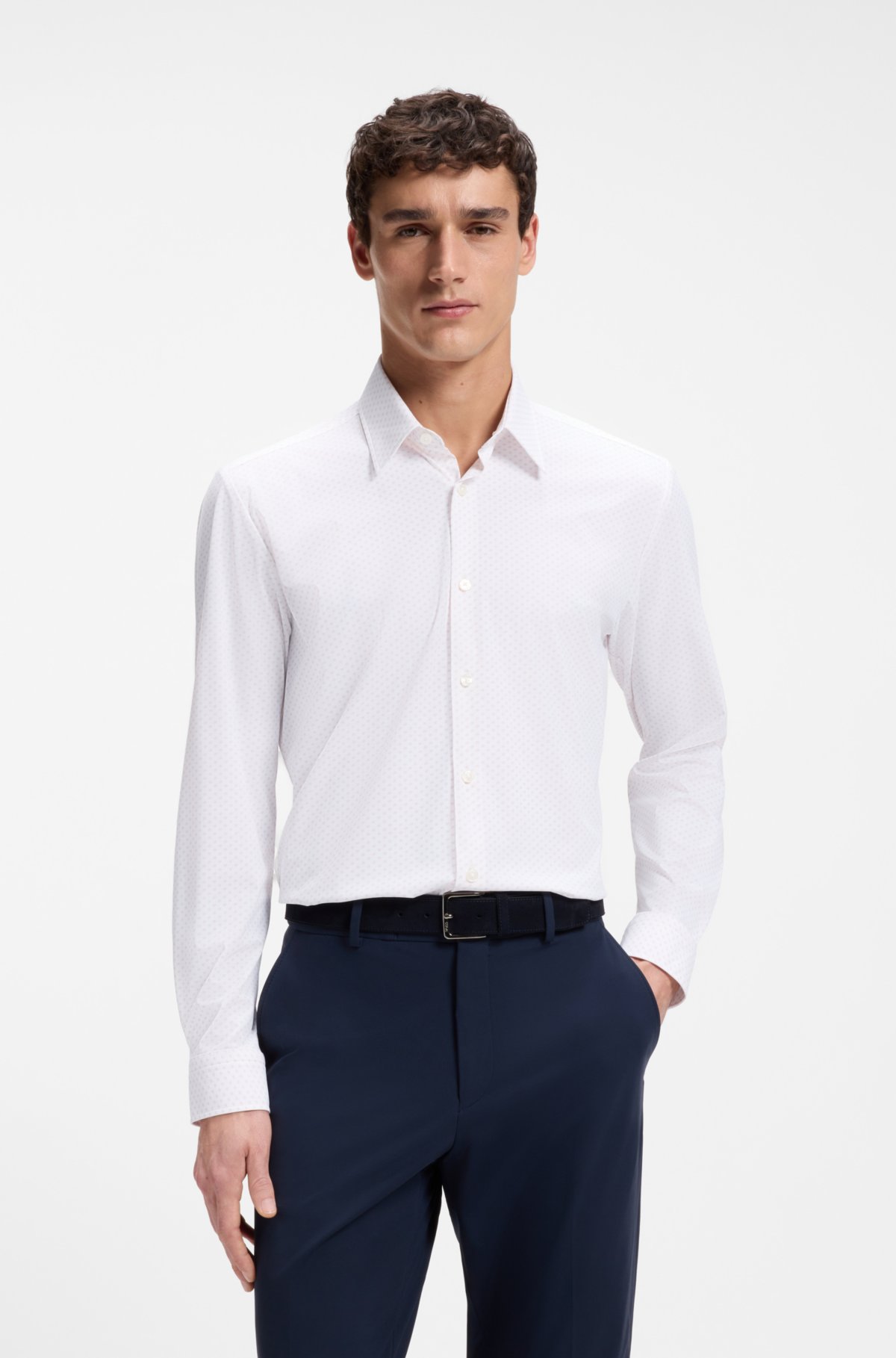Camisa estampada de corte recto en tejido elástico de rendimiento