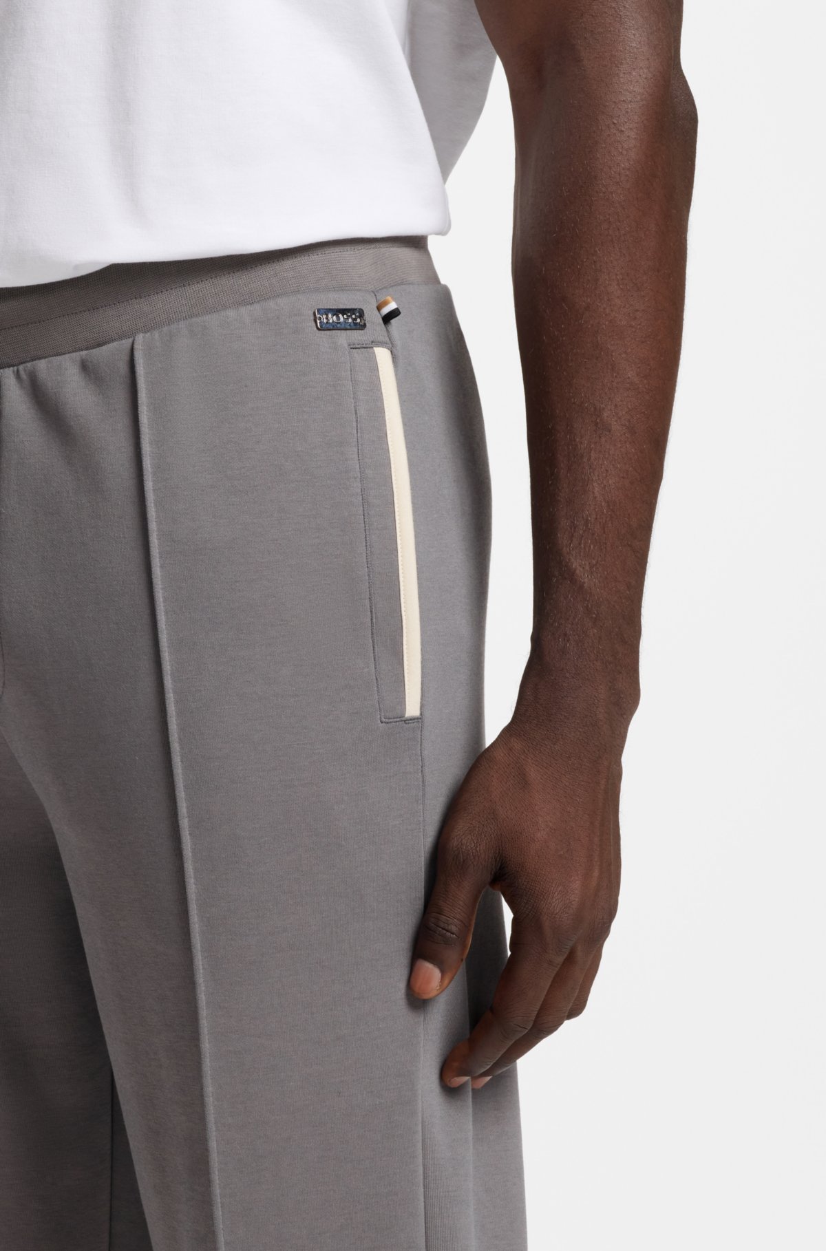 Pantalones de chándal con detalles contrastantes en mezcla de algodón
