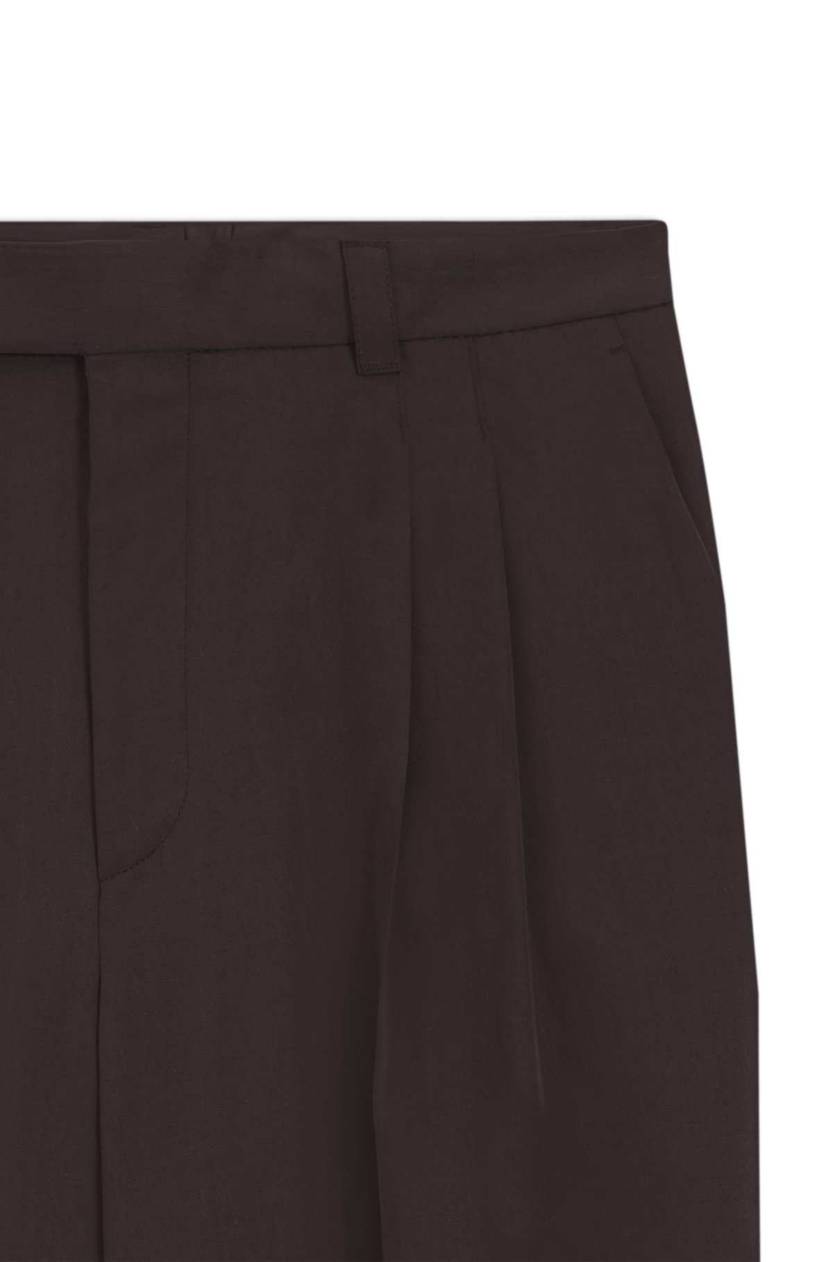 Pantalones de corte amplio en tela gabardina