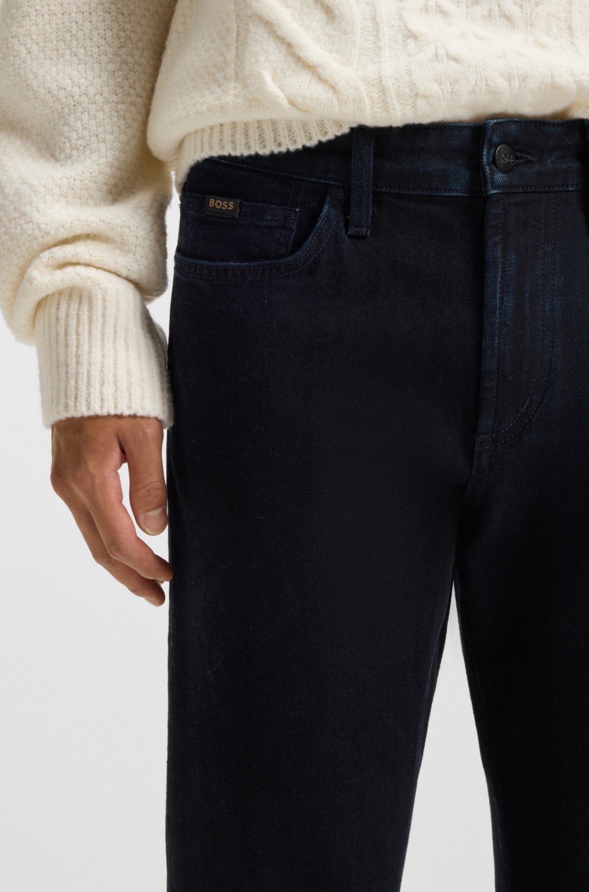 Pantalones vaqueros azules ajustados en denim elástico cómodo