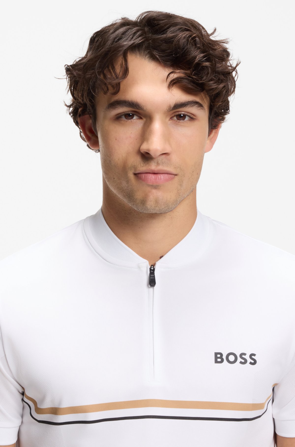 Camiseta polo con bodymapping sin costuras