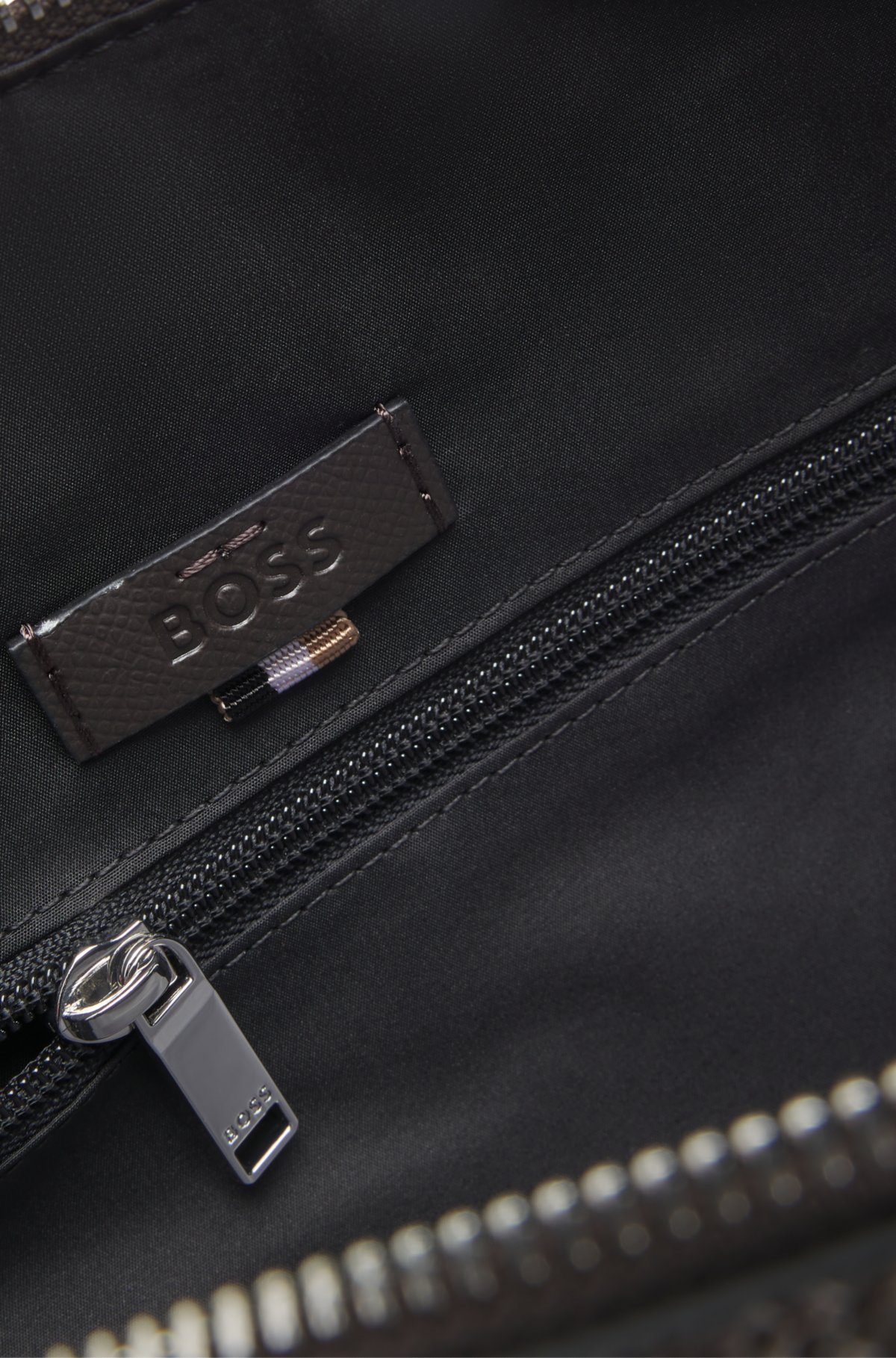 Cartera para documentos con estampado relieve