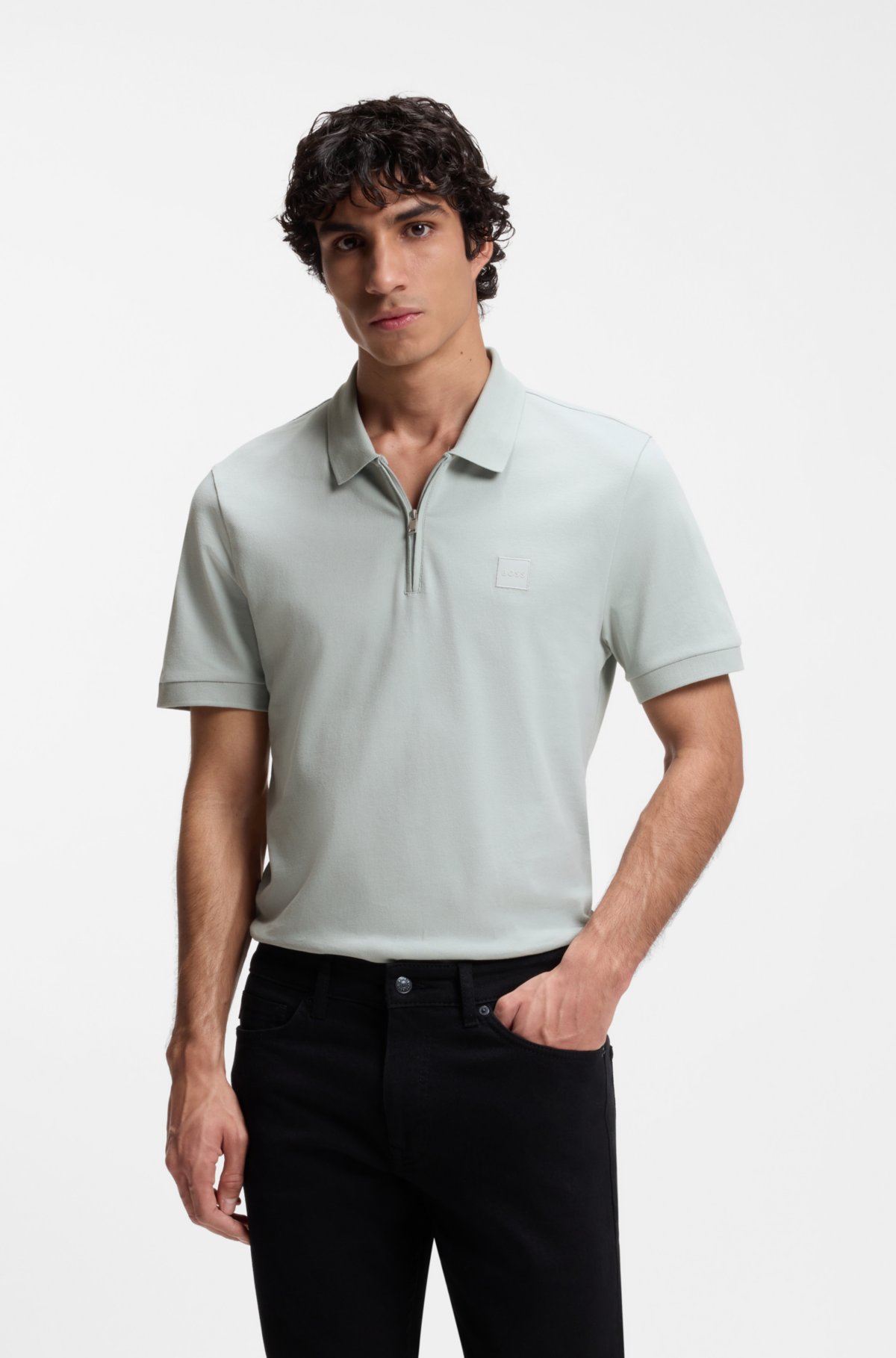 Camiseta de polo ajustada de algodón elástico con parche de logotipo
