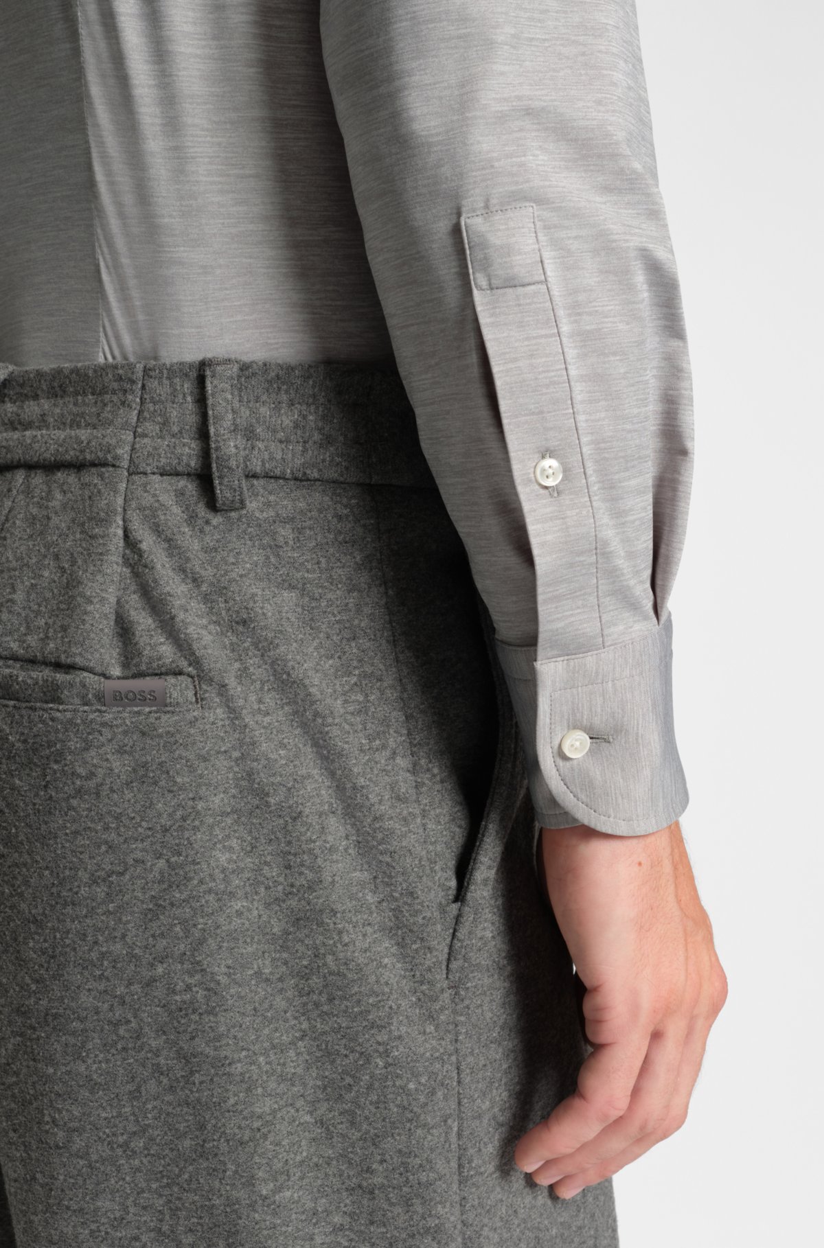 Camisa ajustada de franela elástica con acabado cepillado