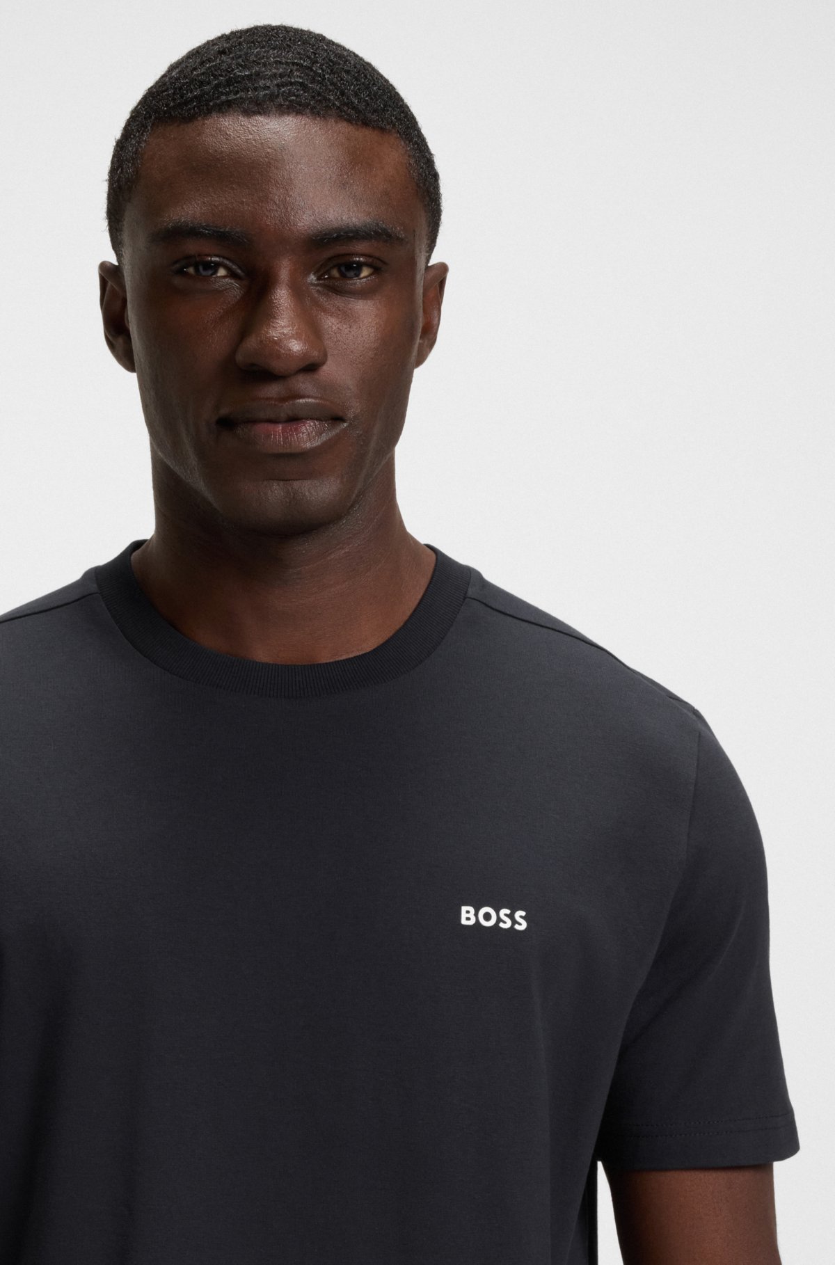 Camiseta de algodón elástico con detalle de logotipo